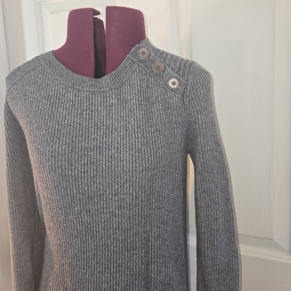 Banana Republic Merino Wool Blend Ribbed Crew Neck Long Sleeve Sweater - Picture 2 of 9